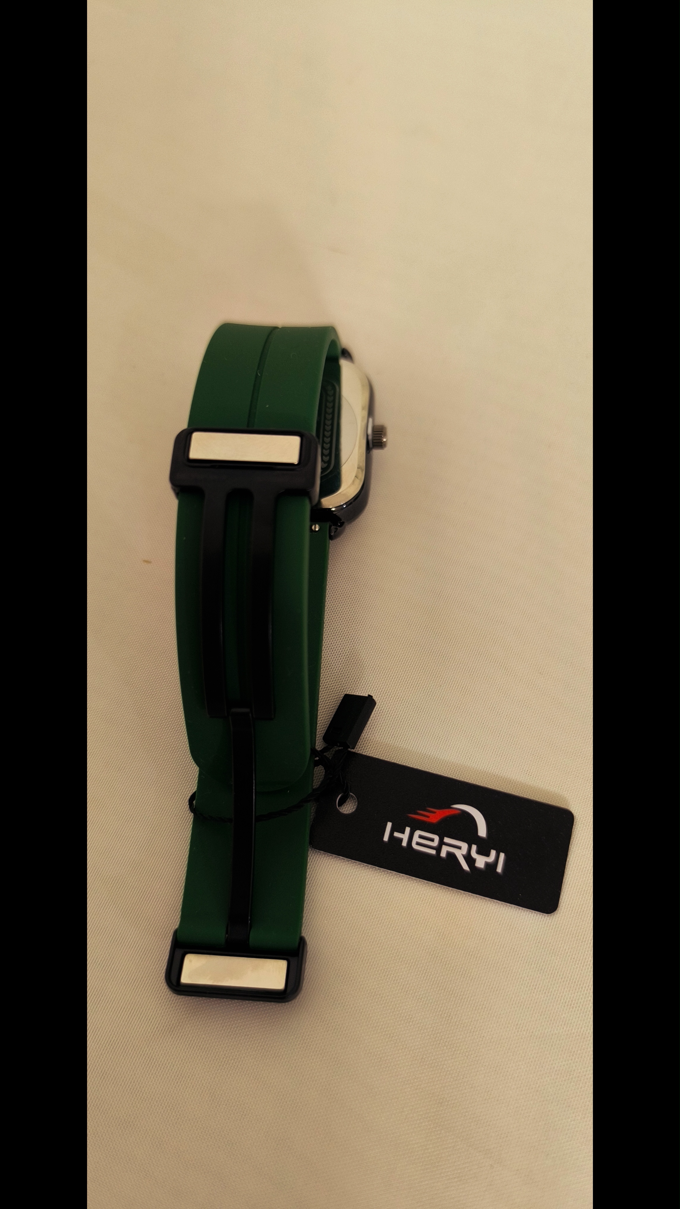 ساعت هری (HERYI) صفحه سیلیکونی- صفحه و بند سبز