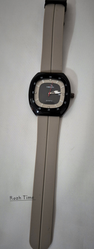 ساعت صفحه مربعی HERYI بند سیلیکونی (رابر) طوسی