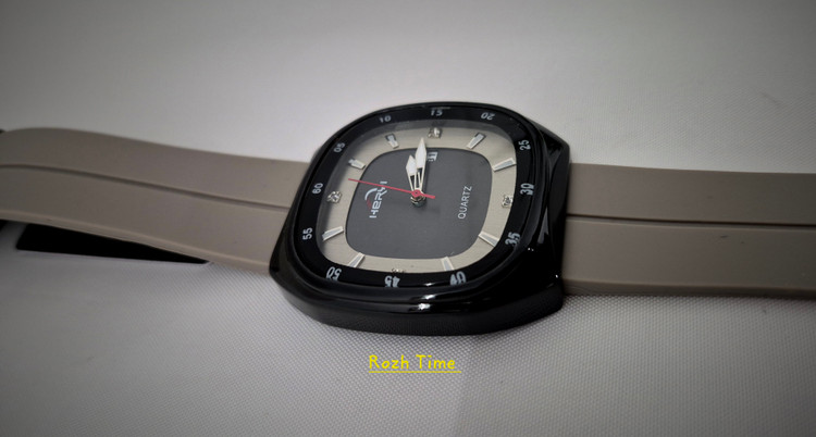 ساعت صفحه مربعی HERYI بند سیلیکونی (رابر) طوسی