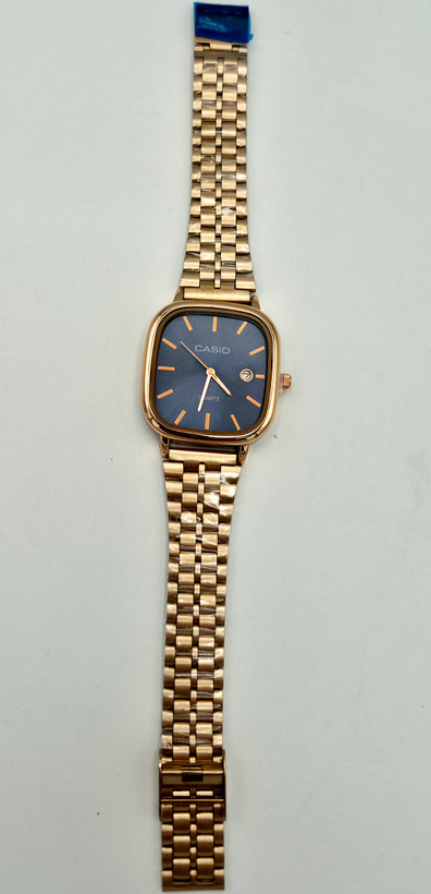 ساعت کاسیو مربعی